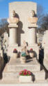 tombe.jpg (138266 octets)